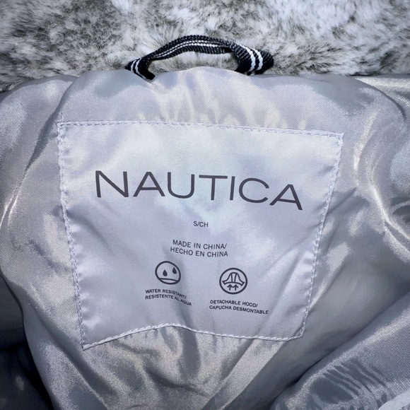 Like New Nautica Puffer Jacket. Small, silver. Soft faux fur lined hood. - Picture 6 of 8